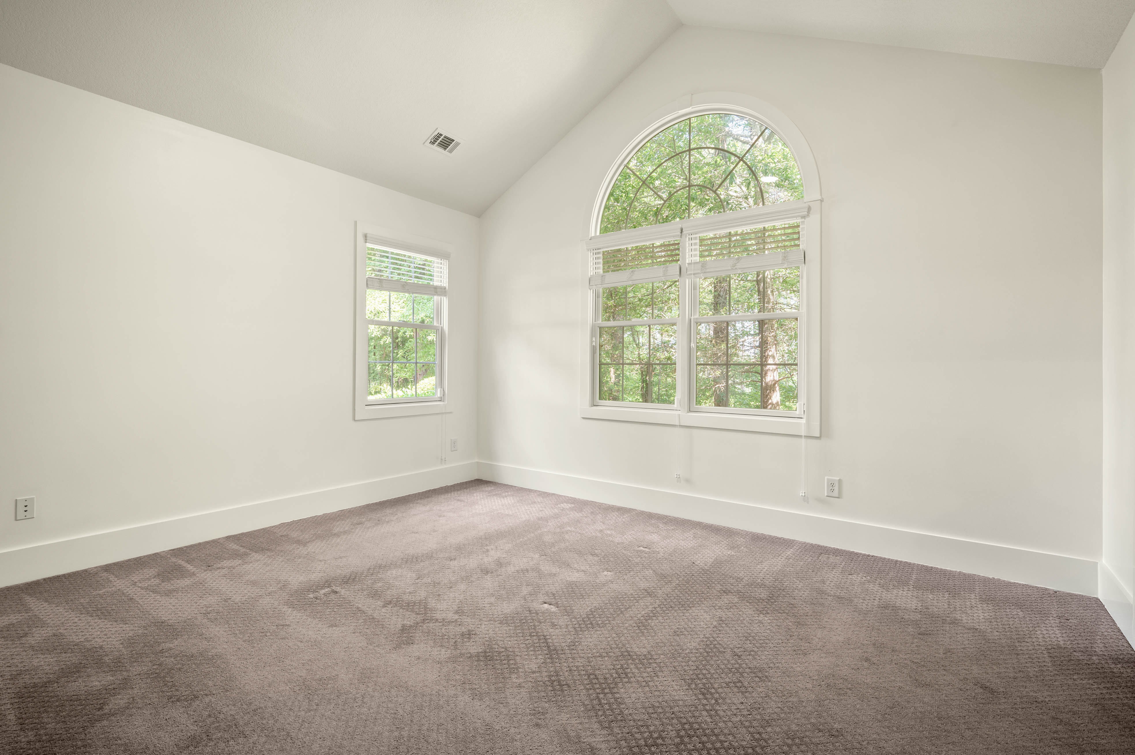 114 Edgewood Court image 11
